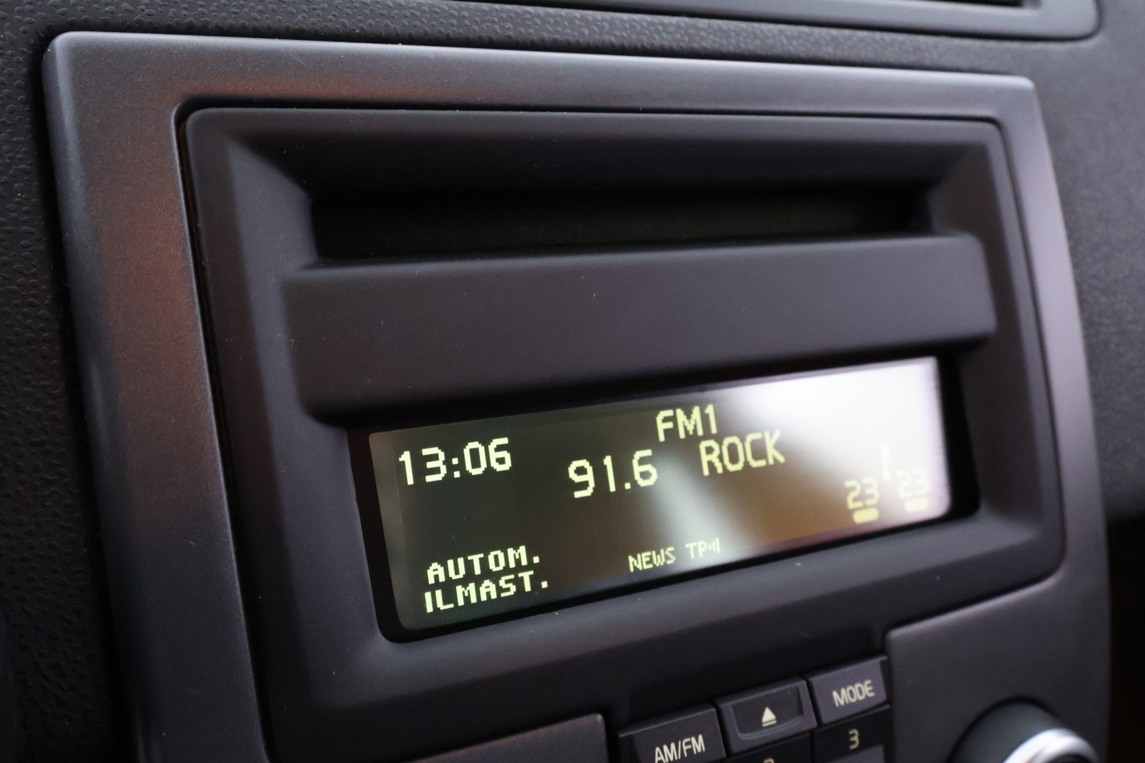 VOLVO V50 26