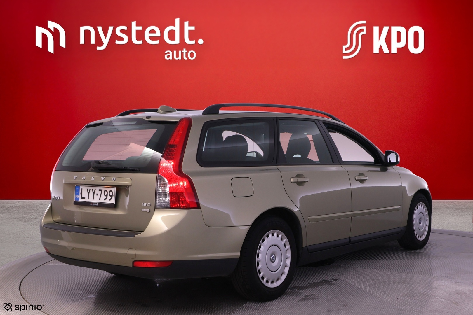 VOLVO V50 5
