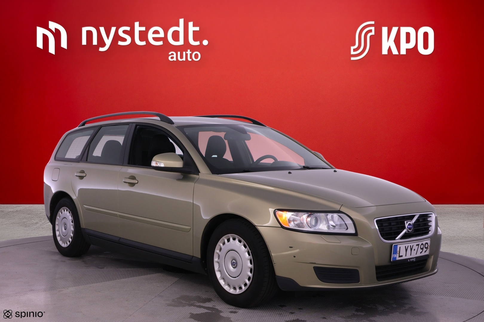 VOLVO V50 7