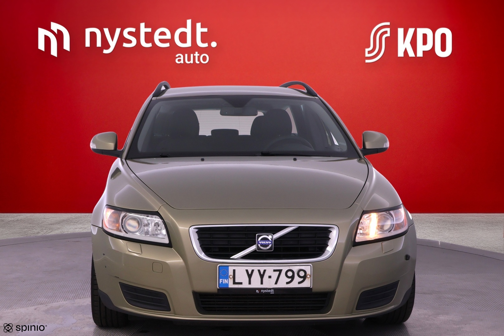 VOLVO V50 8