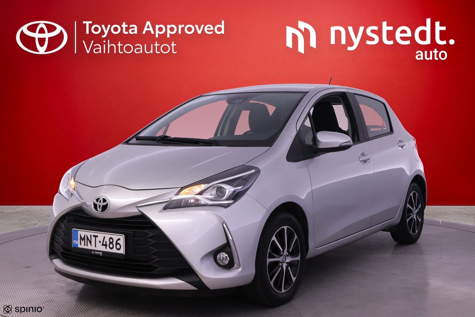 TOYOTA Yaris 1