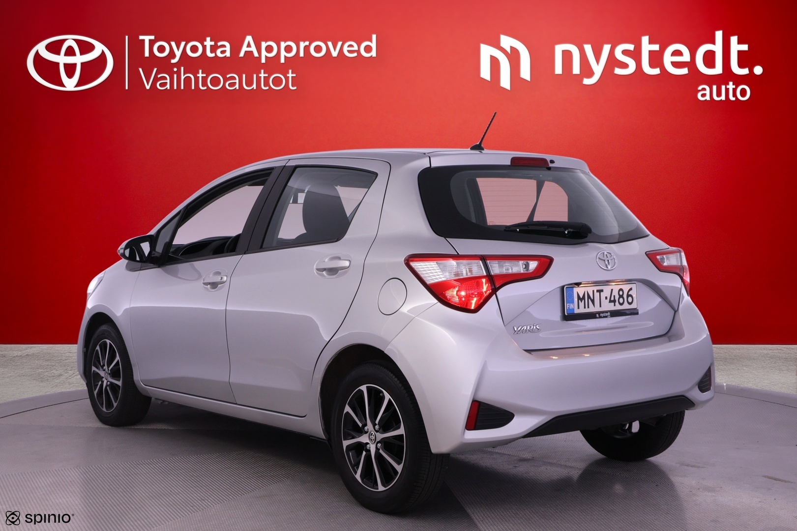 TOYOTA Yaris 2