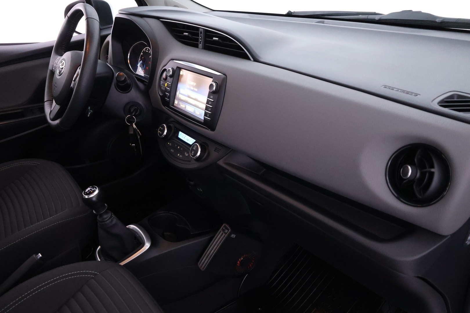 TOYOTA Yaris 20