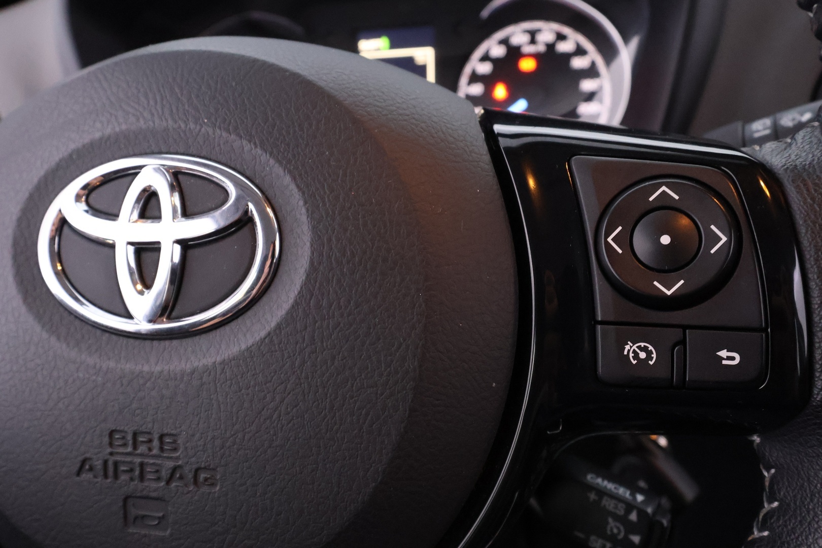 TOYOTA Yaris 29