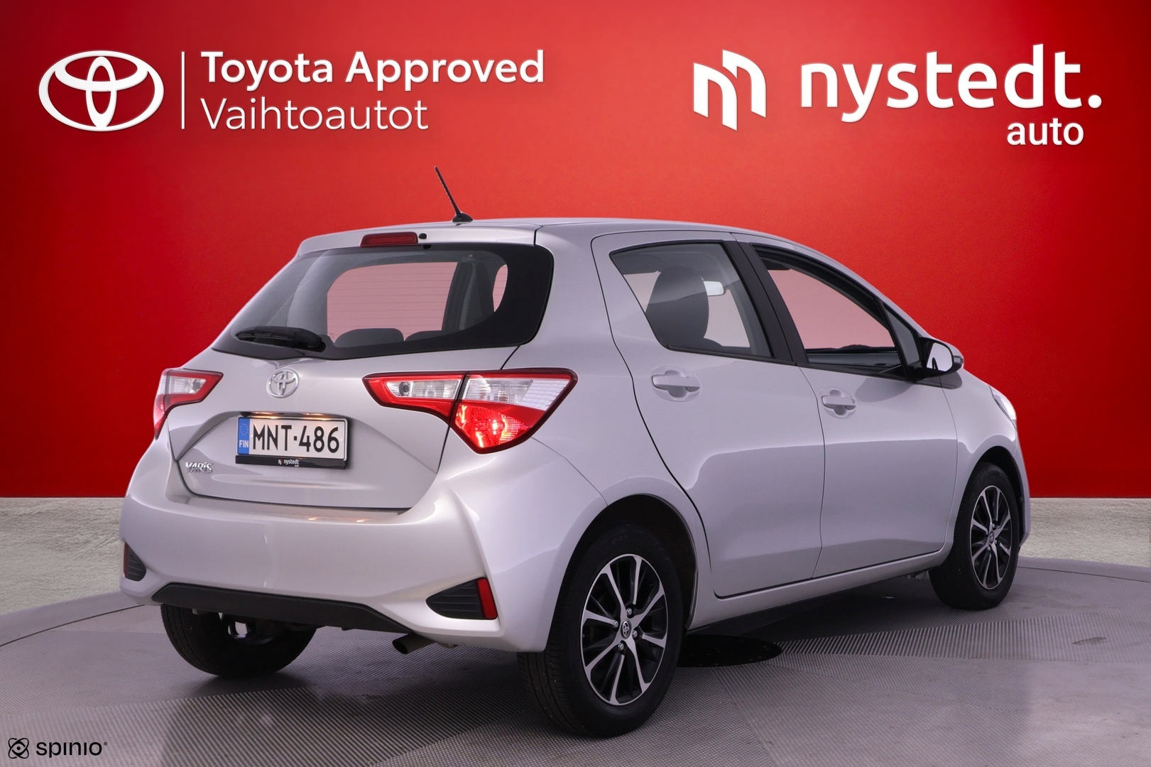 TOYOTA Yaris 5