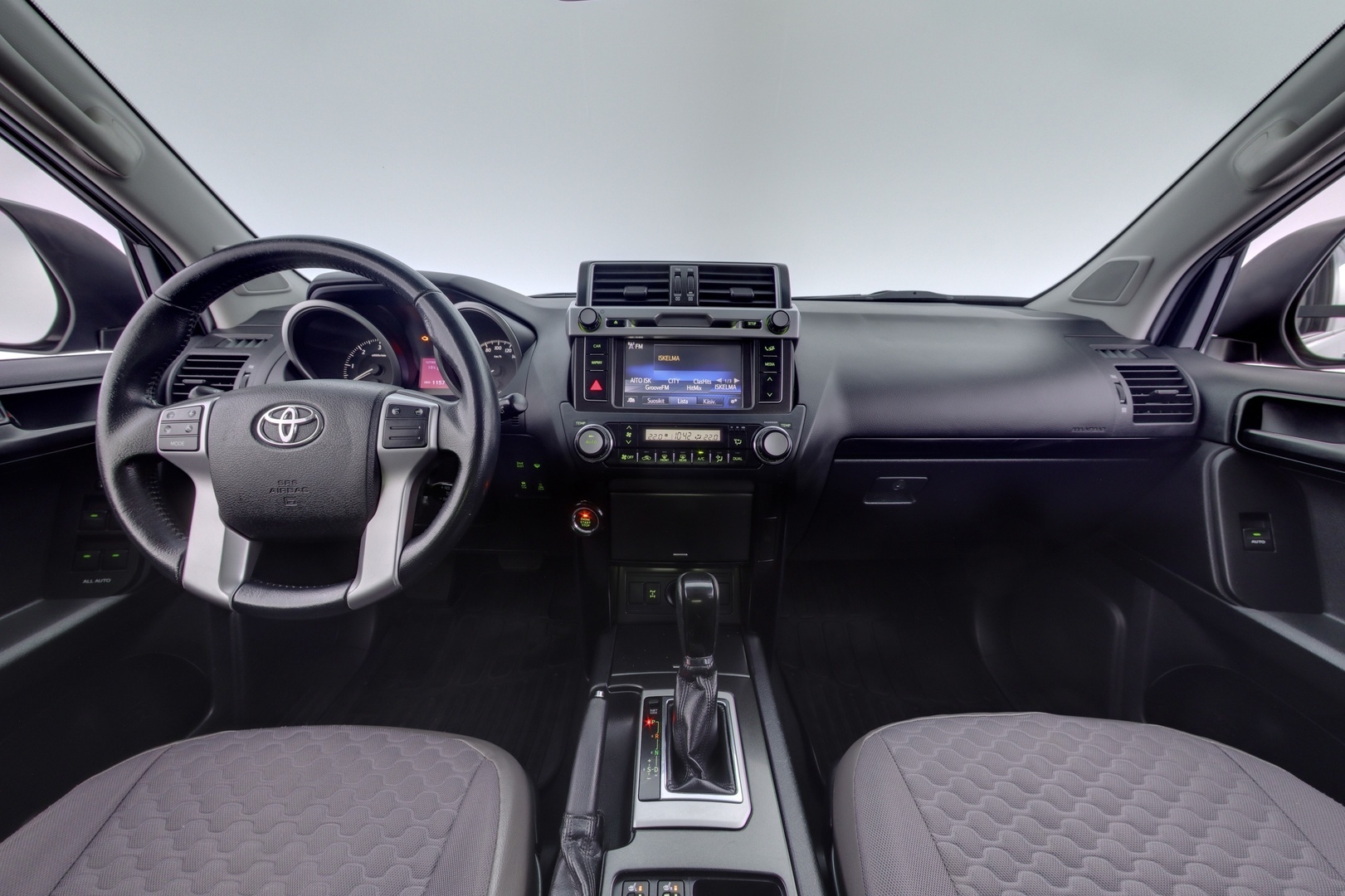 TOYOTA Land Cruiser 10