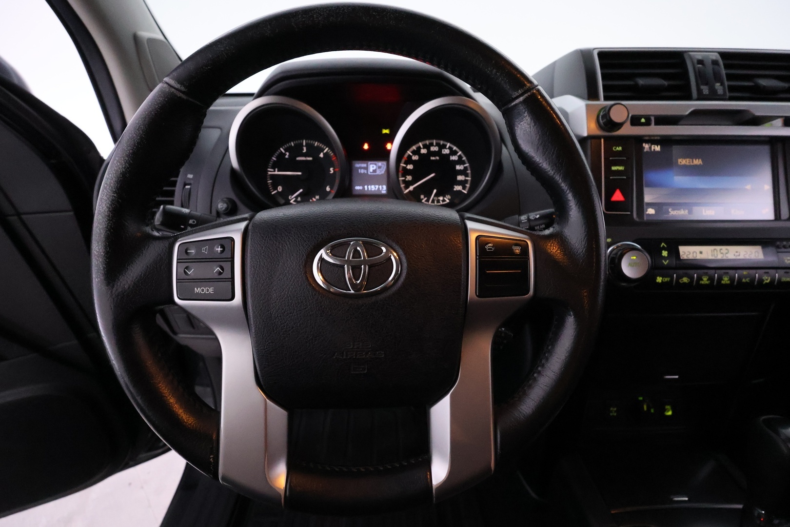 TOYOTA Land Cruiser 28