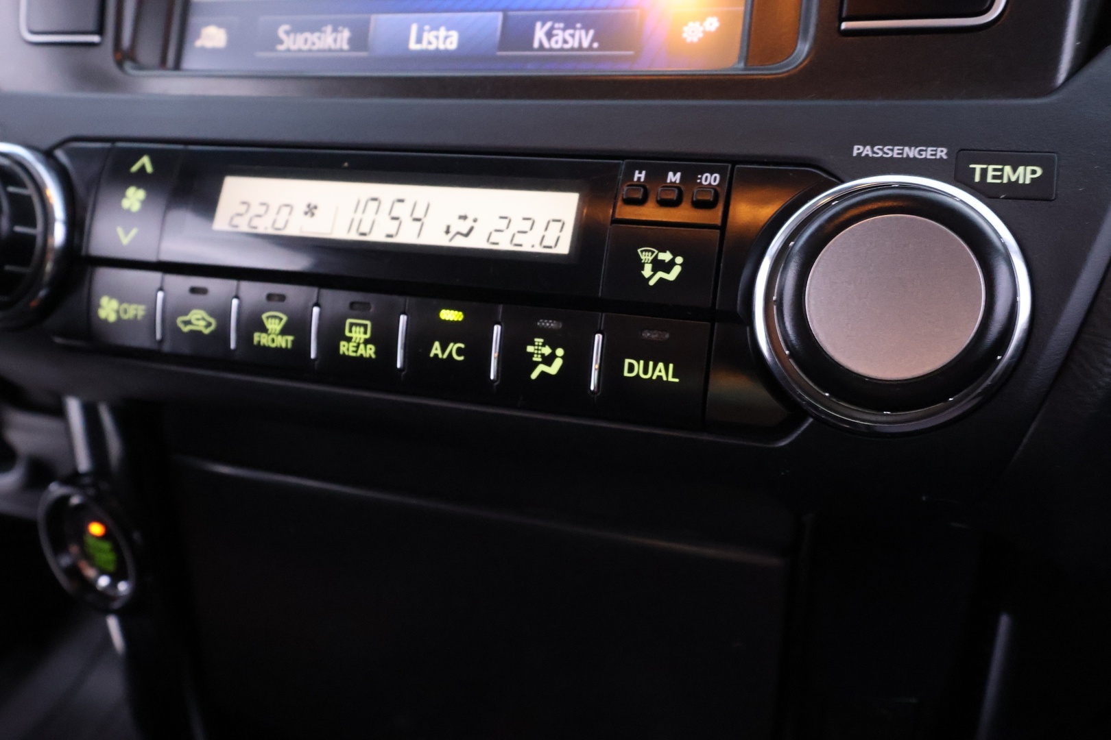 TOYOTA Land Cruiser 37