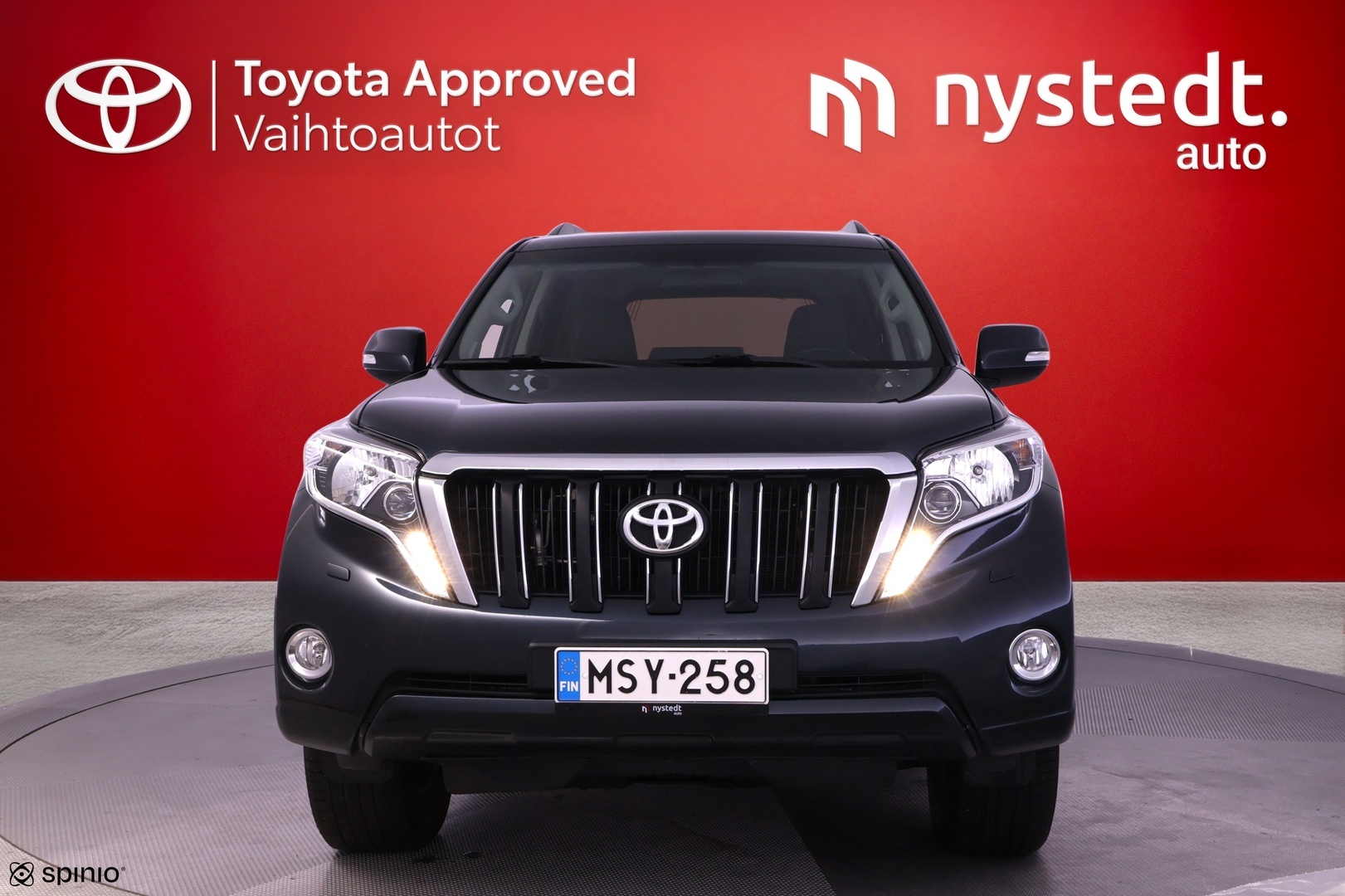 TOYOTA Land Cruiser 8