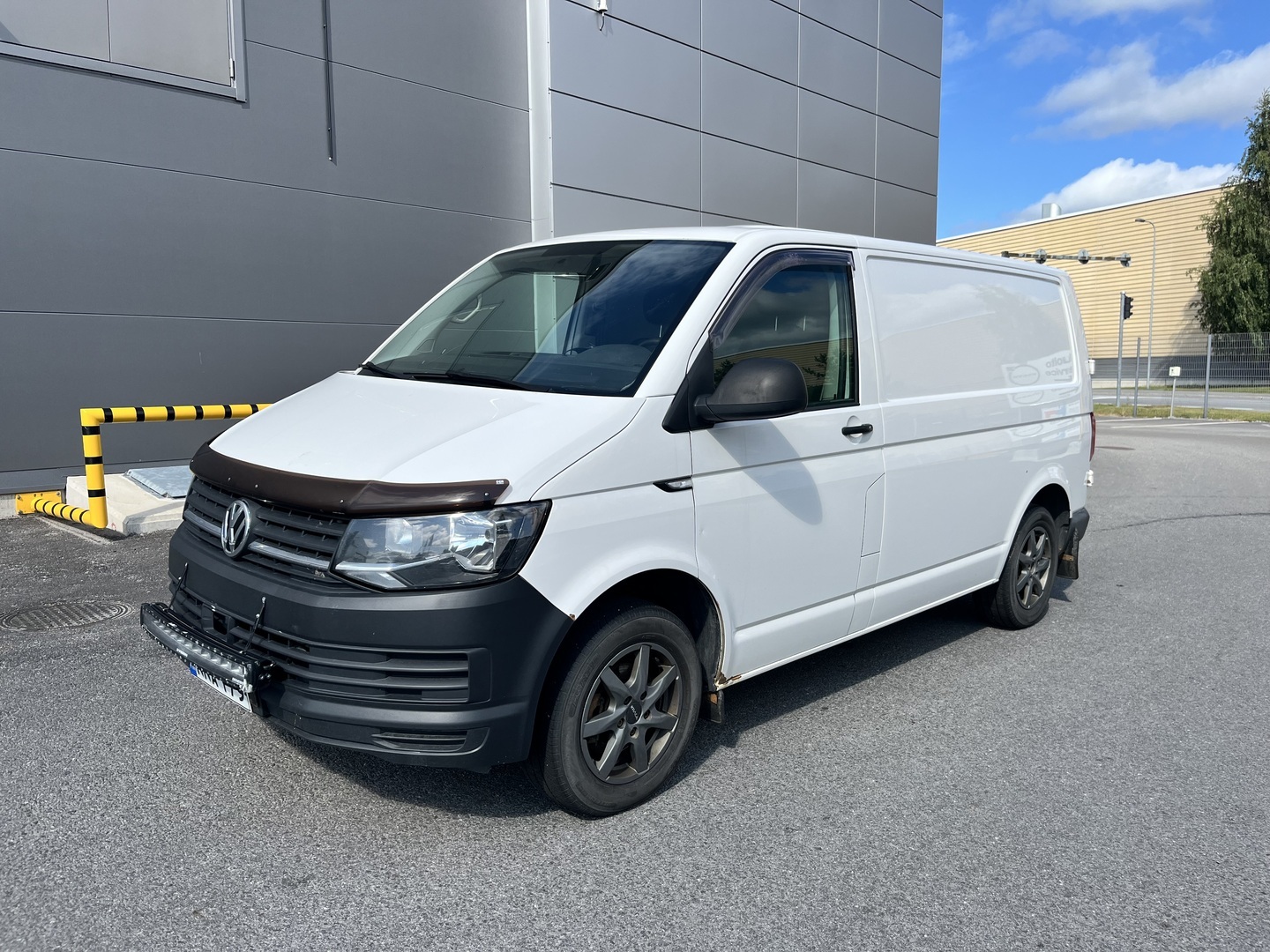 VOLKSWAGEN Transporter 2