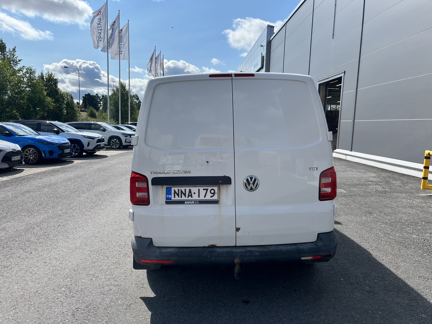 VOLKSWAGEN Transporter 6