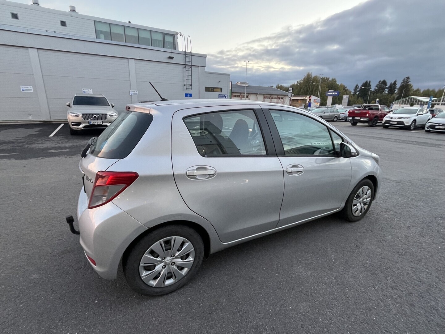 TOYOTA Yaris 2