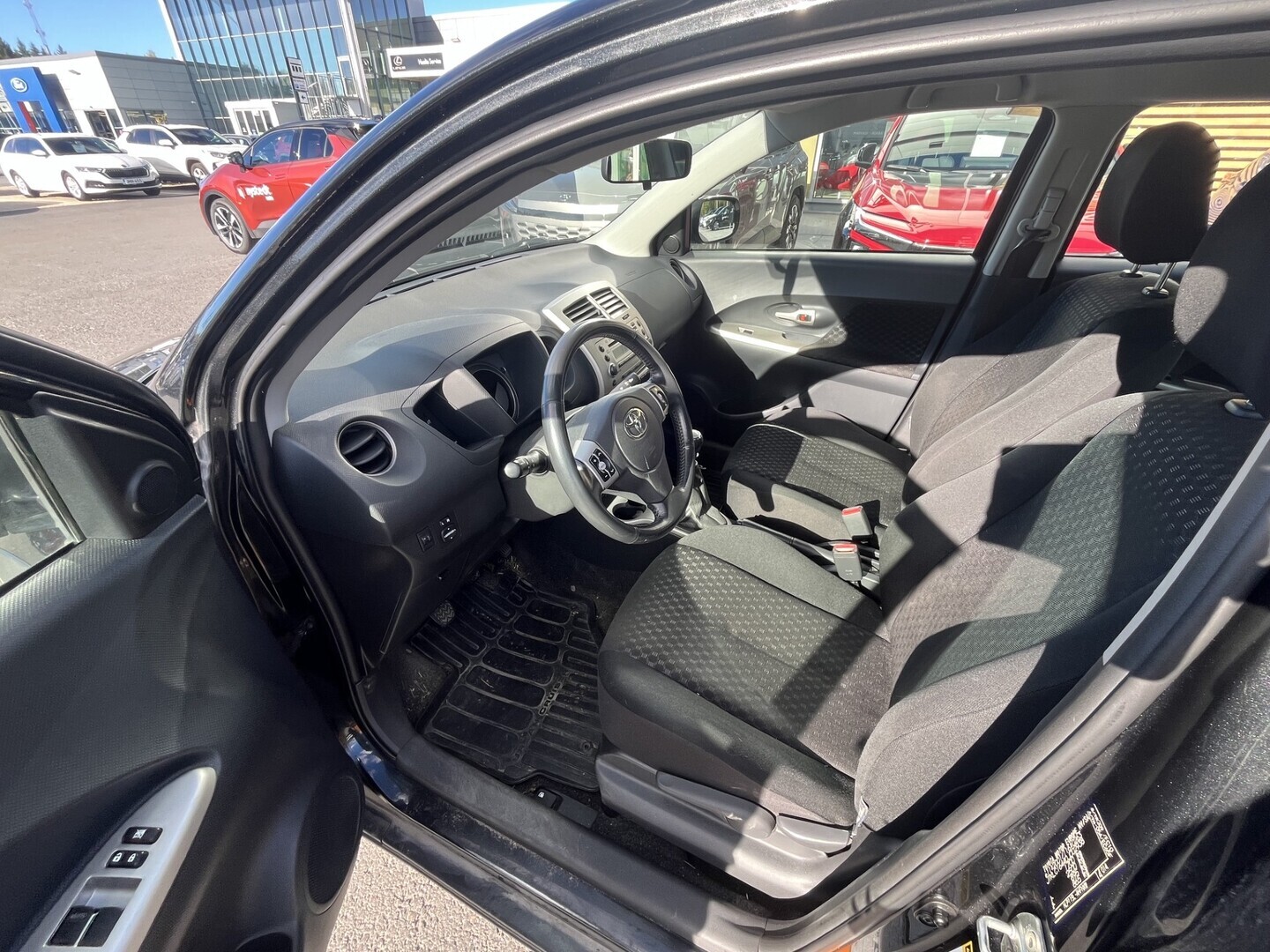 TOYOTA Urban Cruiser 3