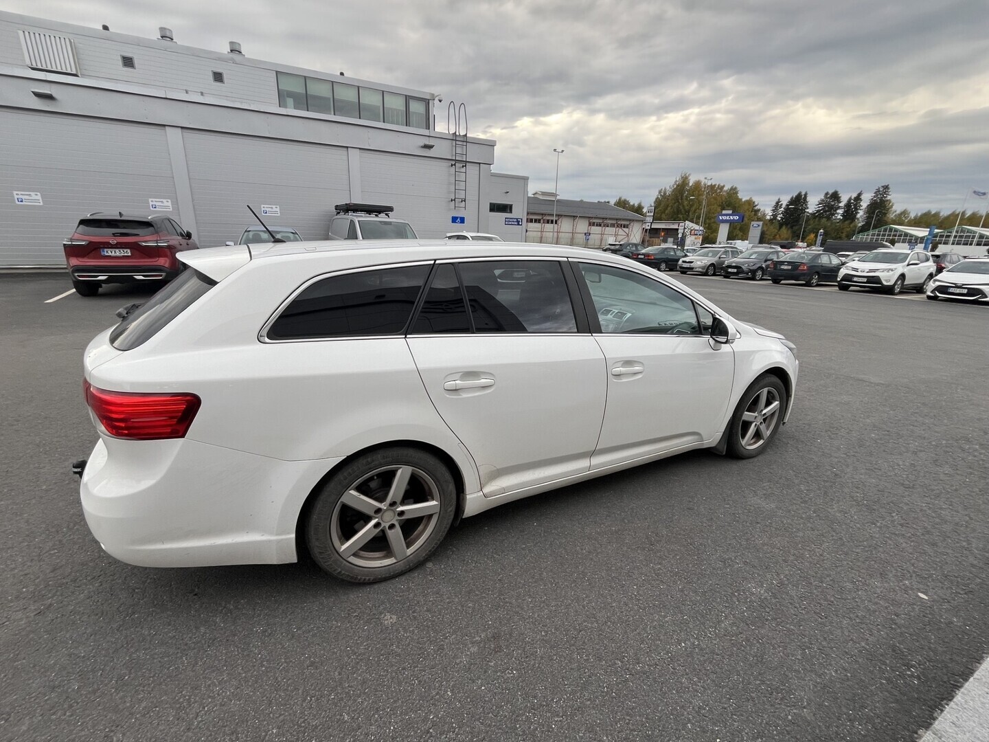 TOYOTA Avensis 2