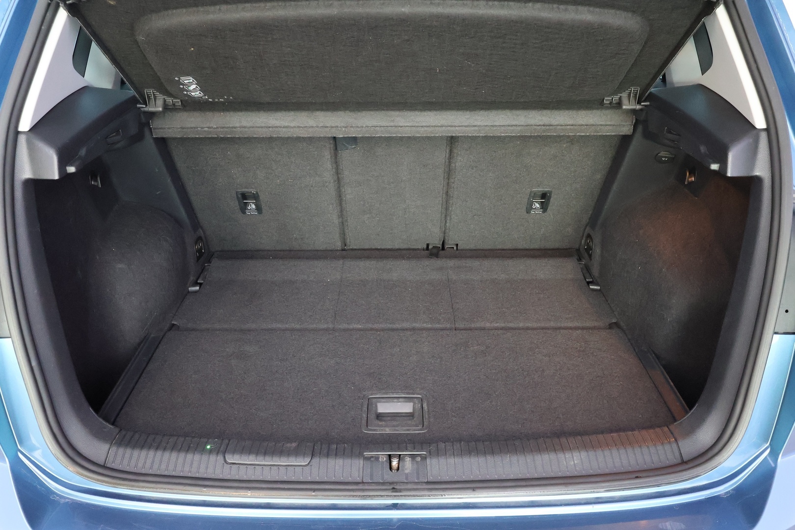 VOLKSWAGEN Golf Sportsvan 14