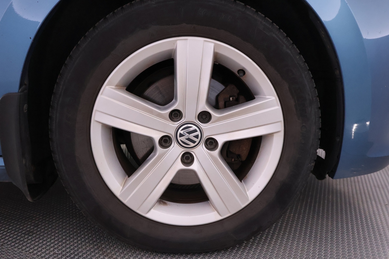 VOLKSWAGEN Golf Sportsvan 37