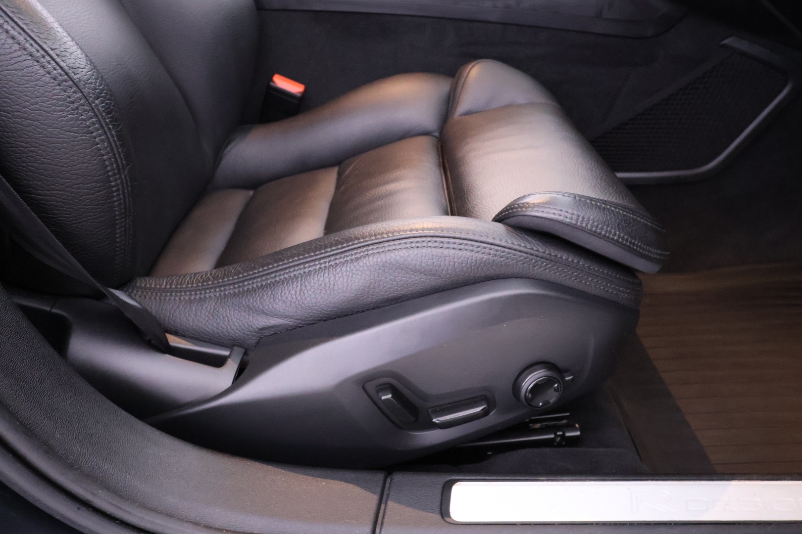 VOLVO V60 23
