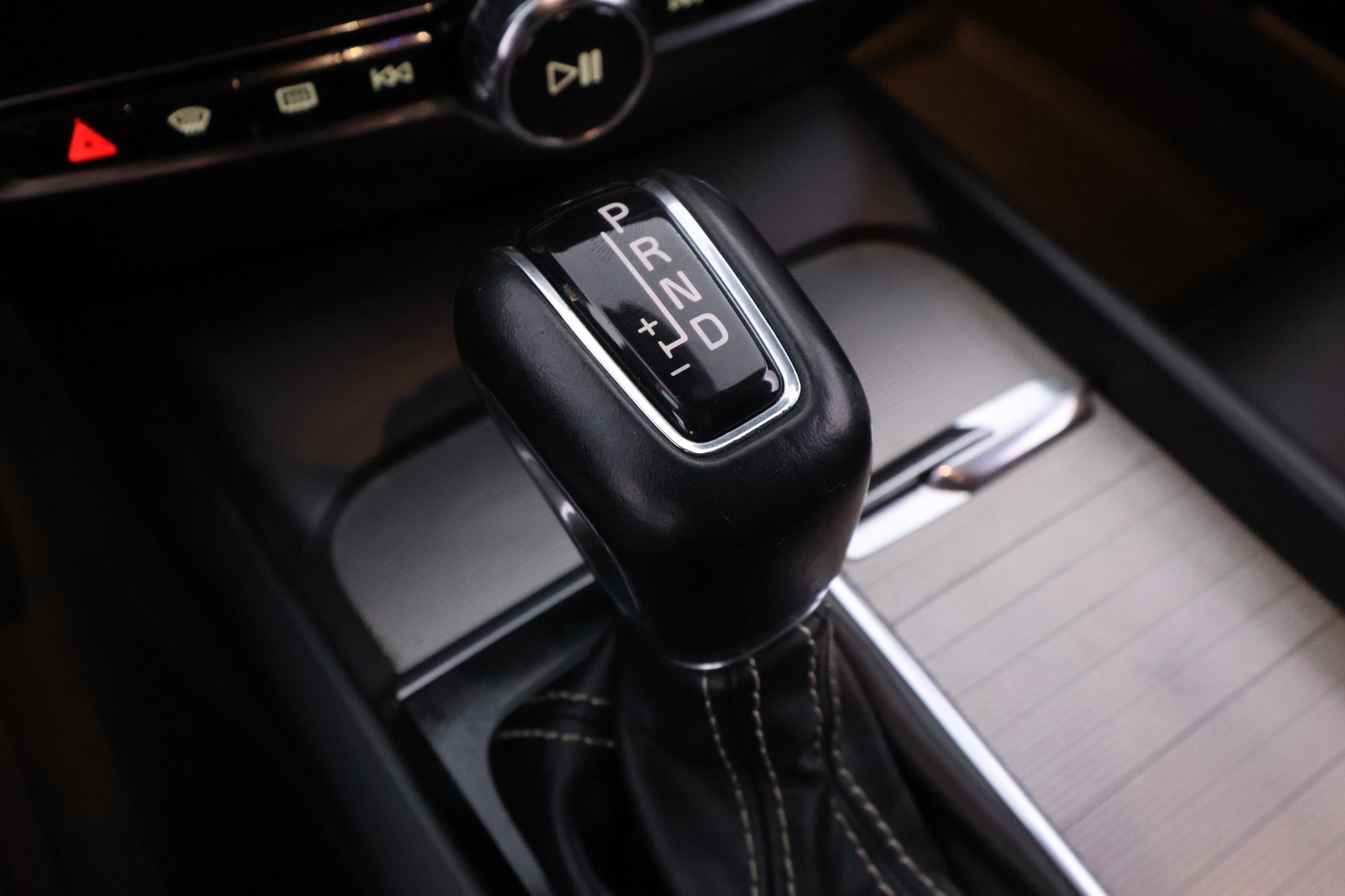 VOLVO V60 40