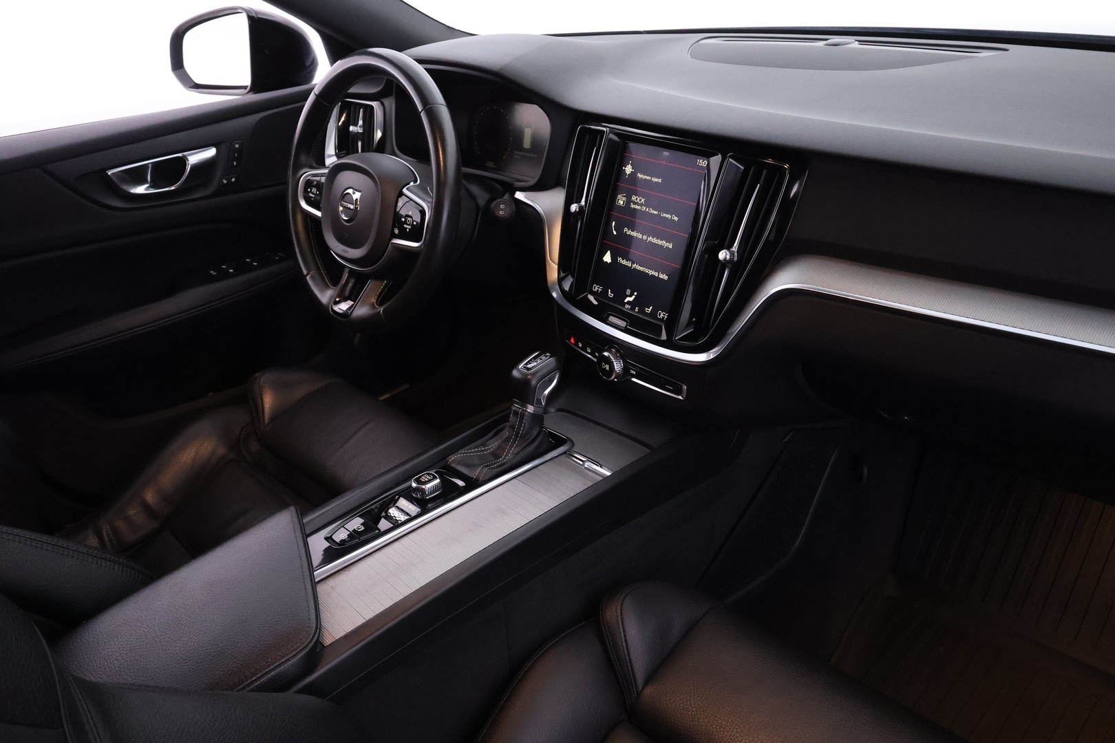 VOLVO V60 44