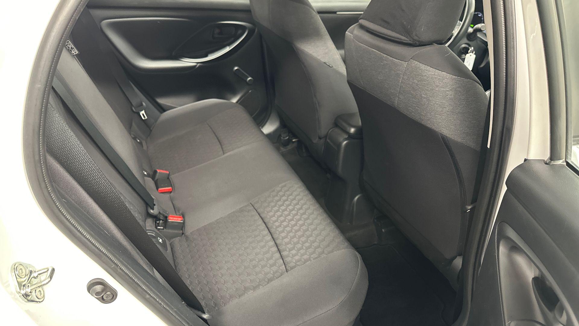 TOYOTA Yaris 2023