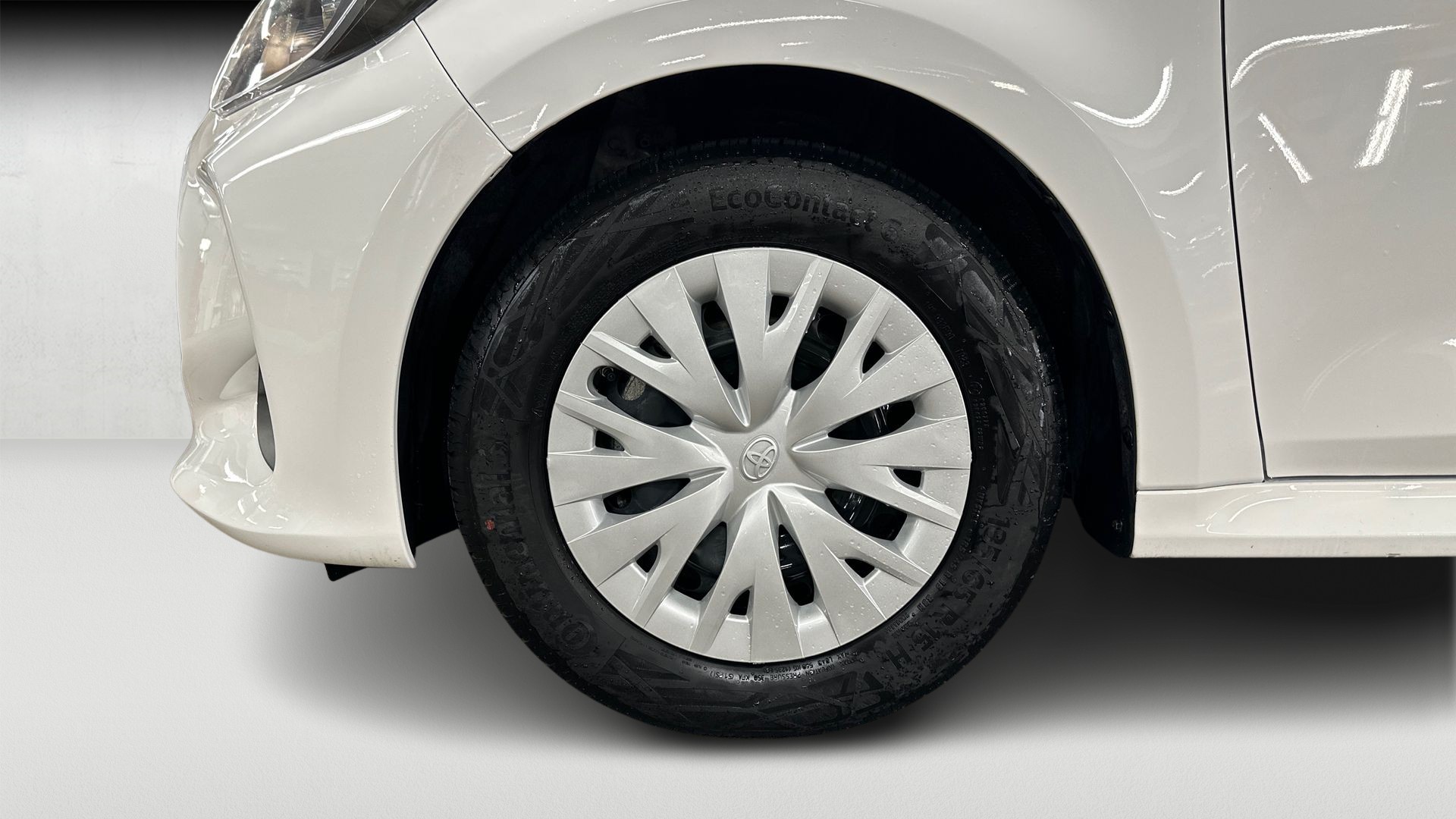 TOYOTA Yaris 2023