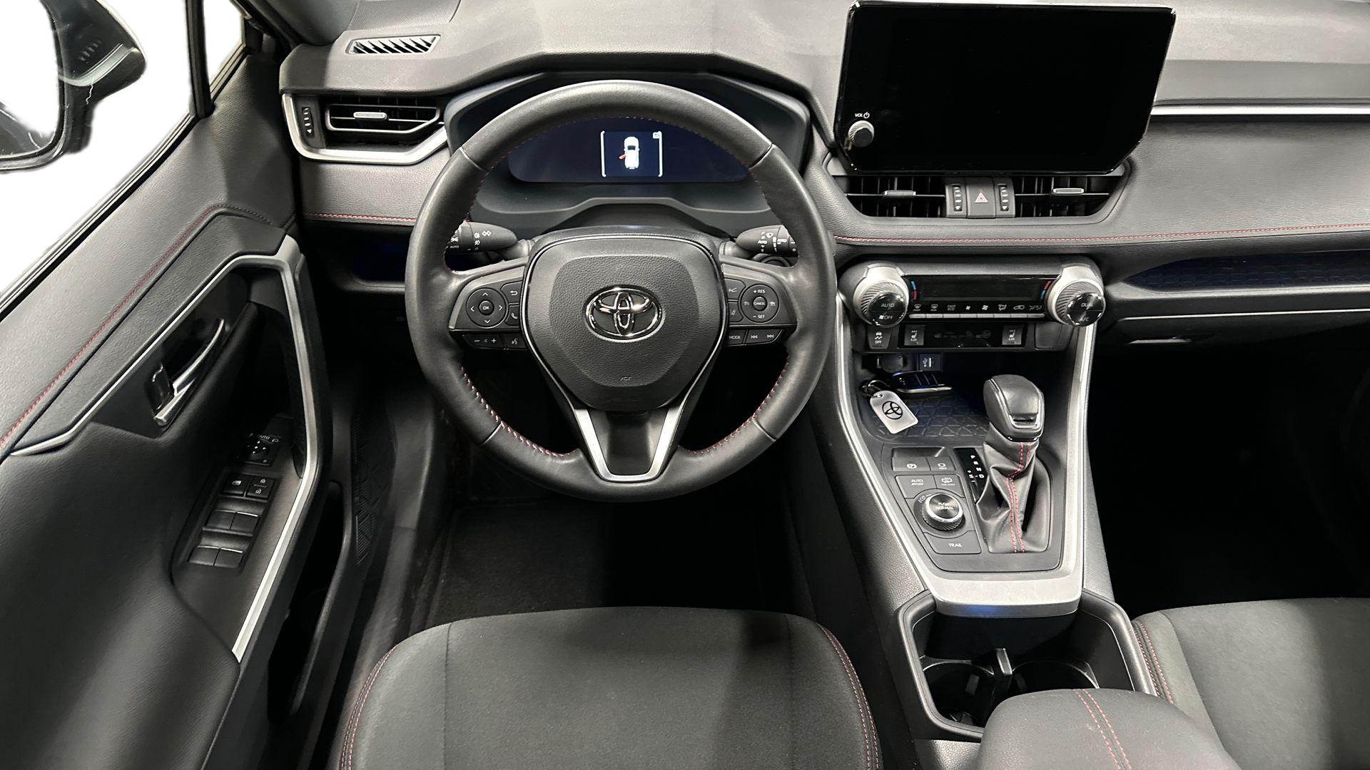 Toyota RAV4 Plug-in 2024