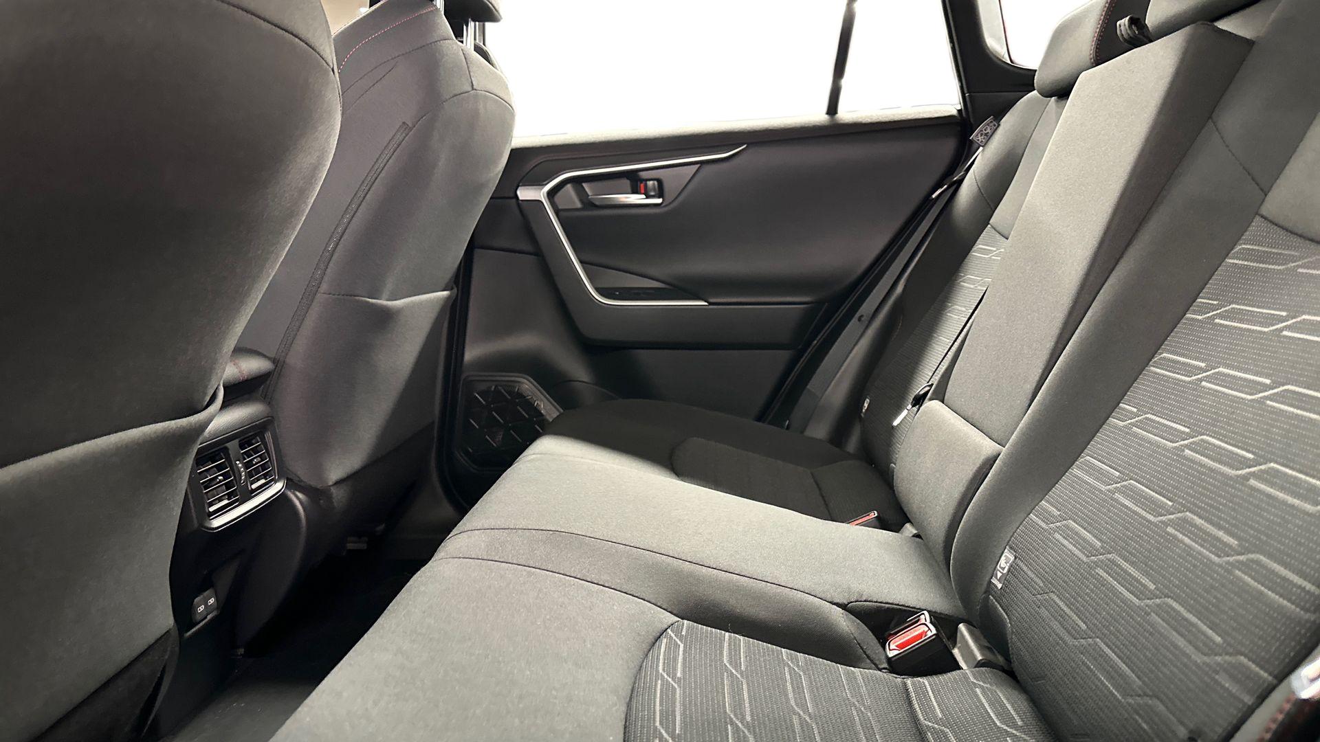 Toyota RAV4 Plug-in 2024