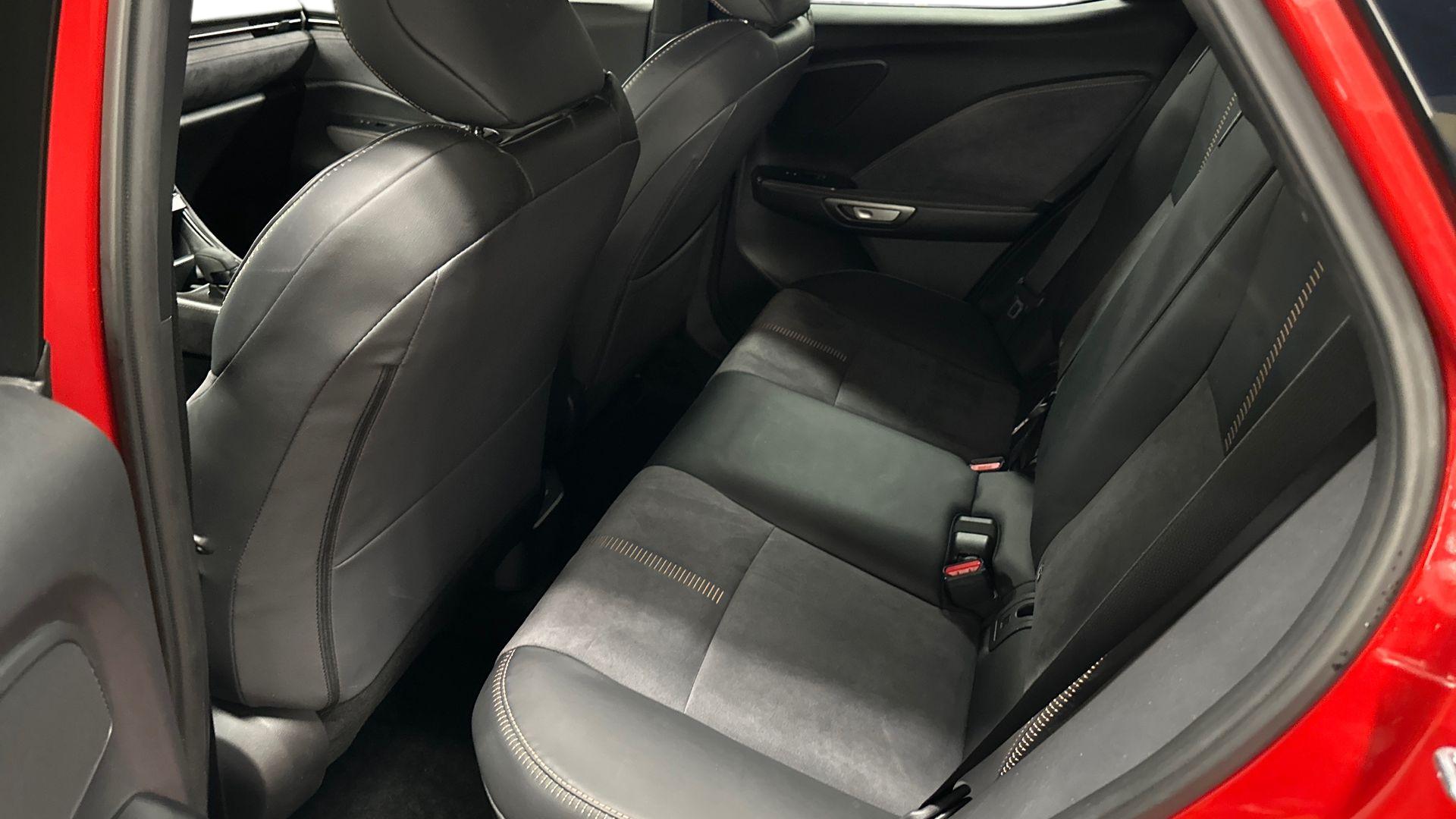 Lexus LBX 11