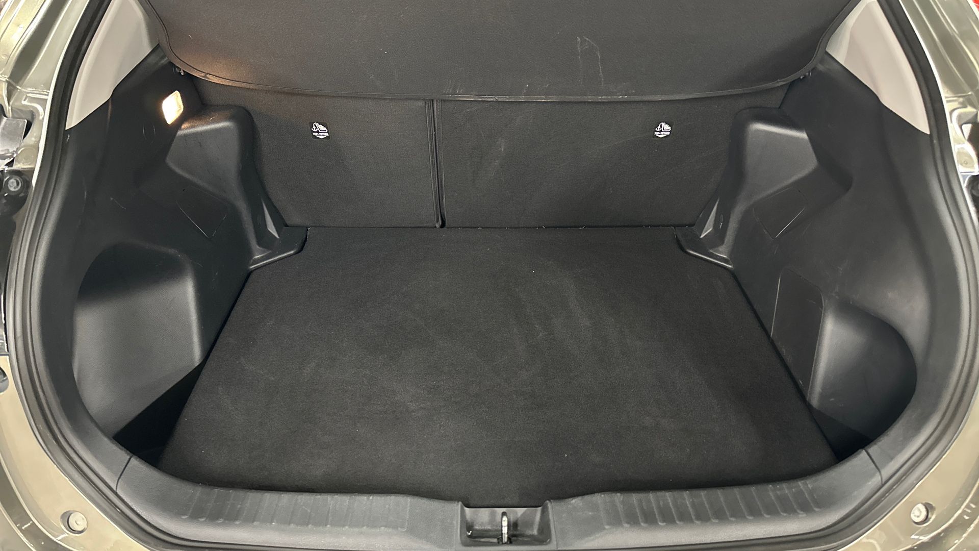 Toyota Yaris Cross 17