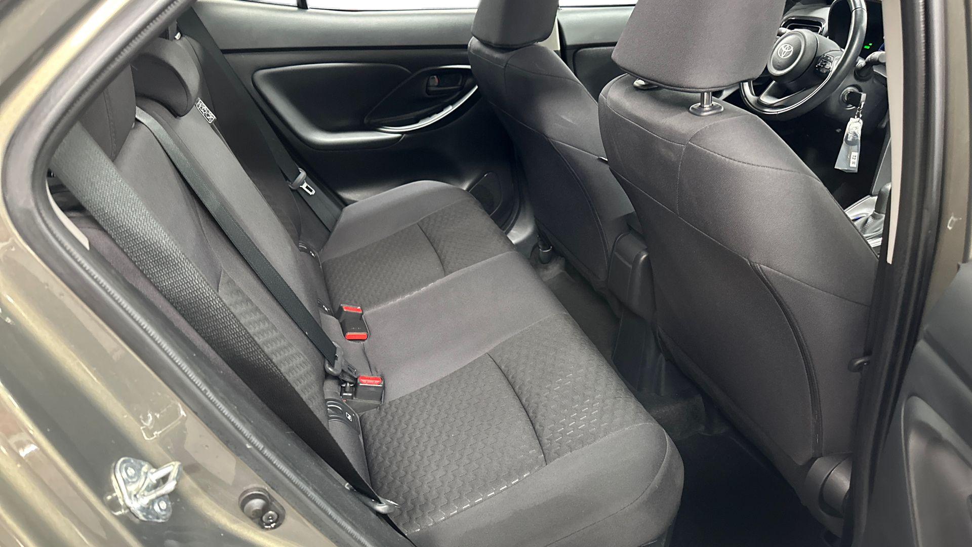 Toyota Yaris Cross 18