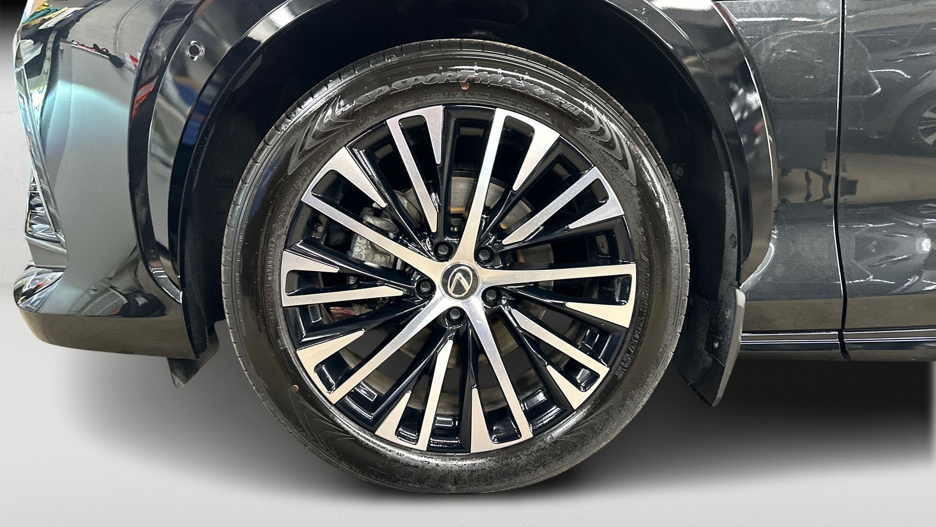 Lexus RZ 2025