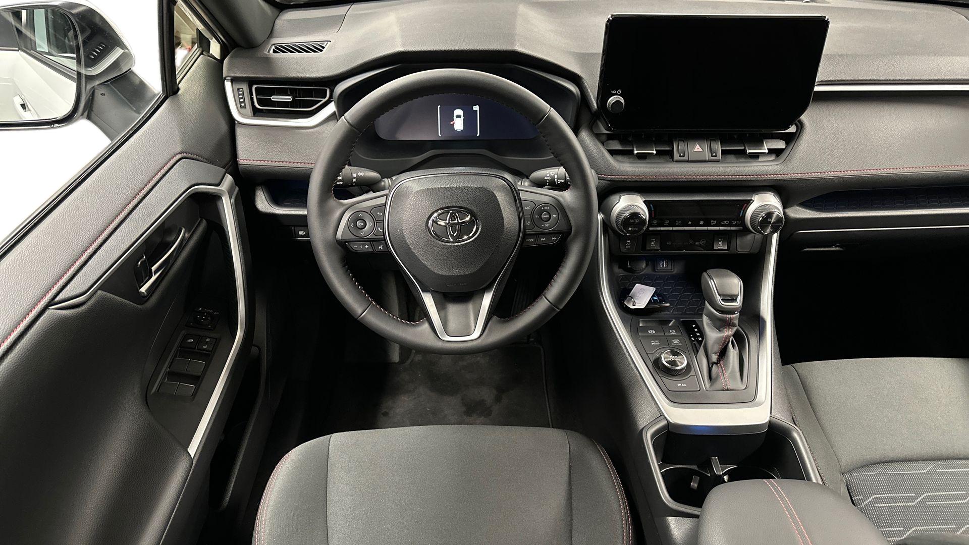 Toyota RAV4 Plug-in 2025