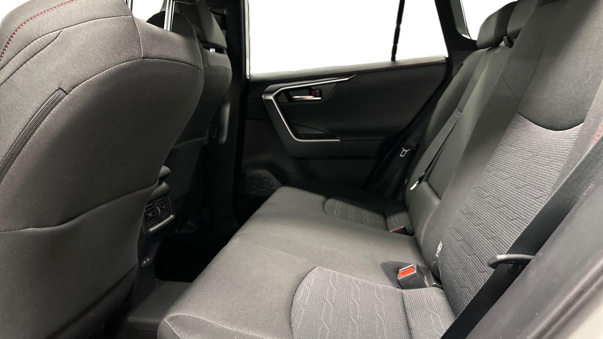 Toyota RAV4 Plug-in 2025