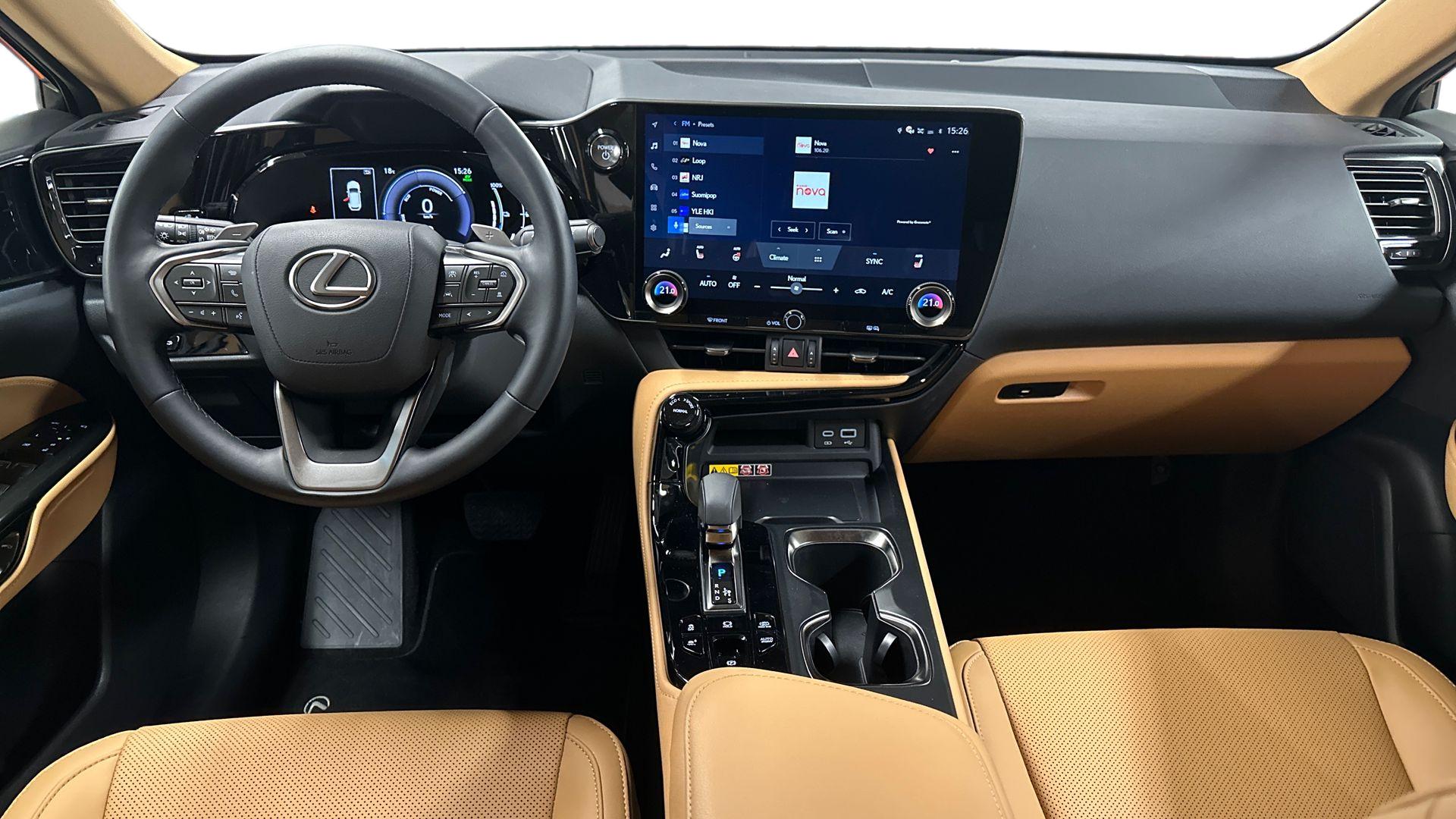 Lexus NX 2025