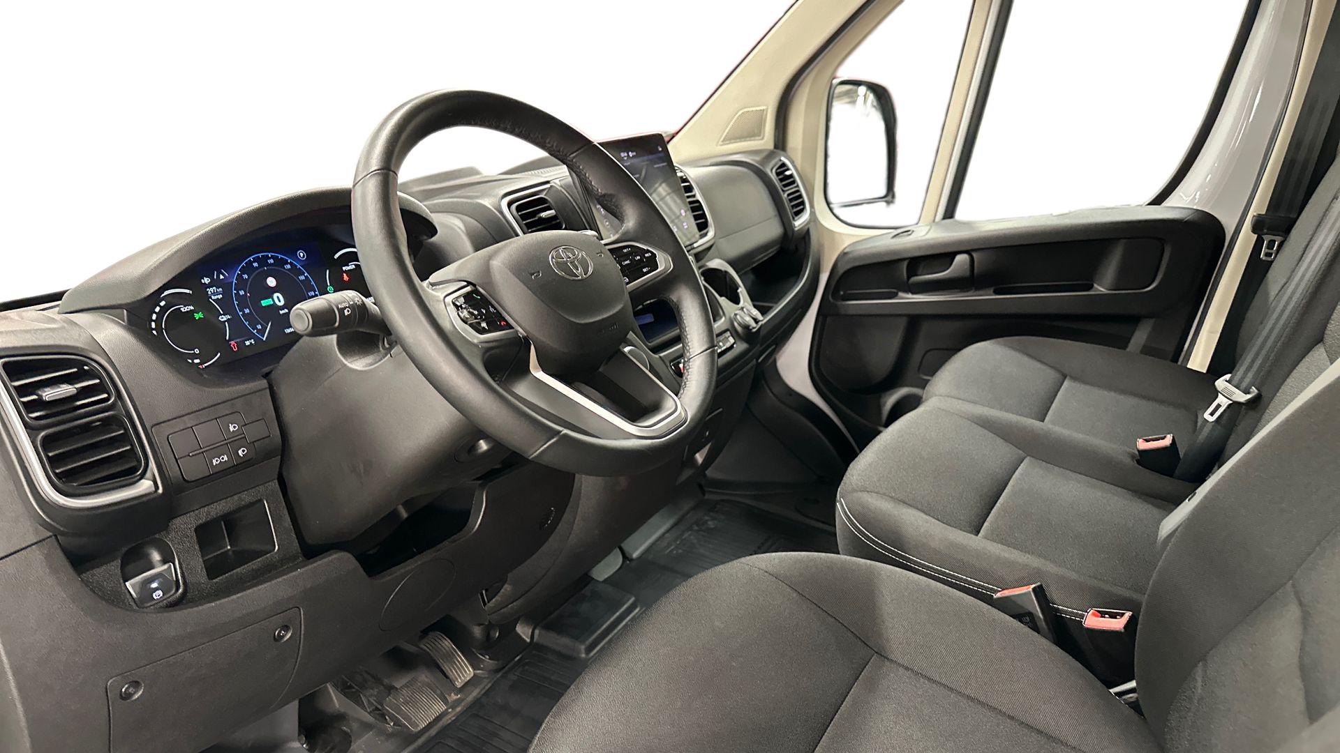 Toyota Proace MAX 11