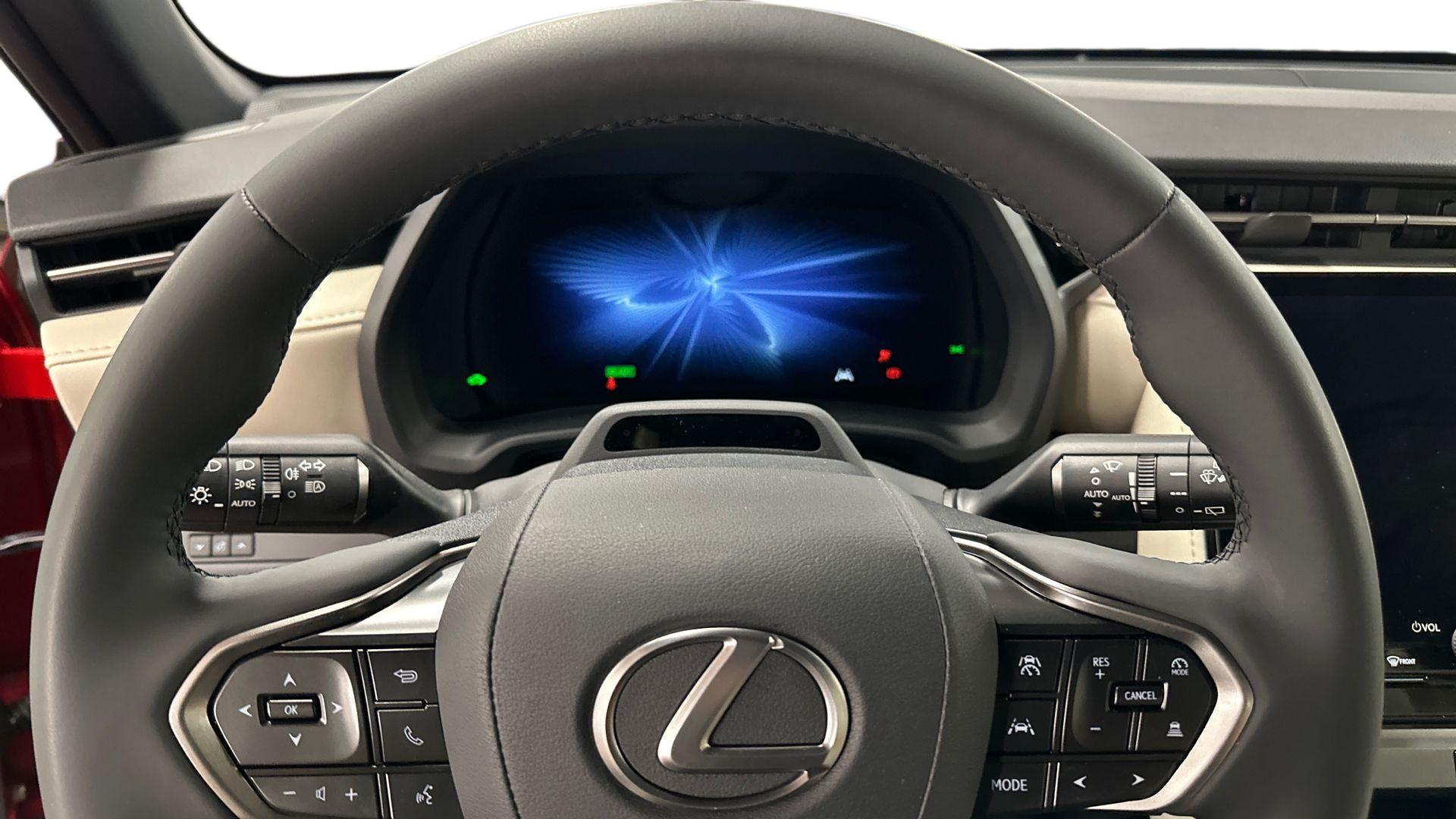 Lexus LBX 14