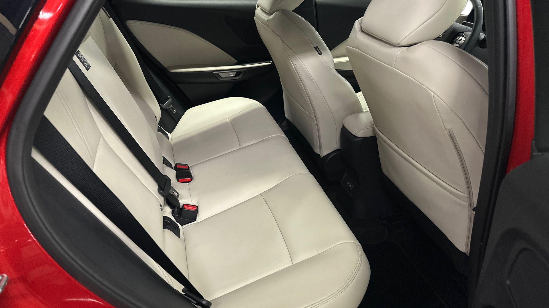 Lexus LBX 18