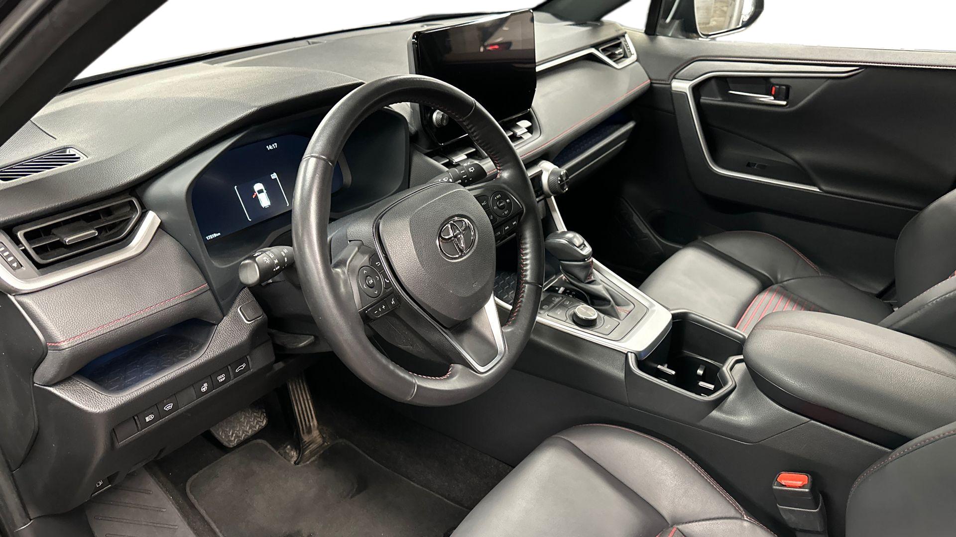 Toyota RAV4 Plug-in 2024