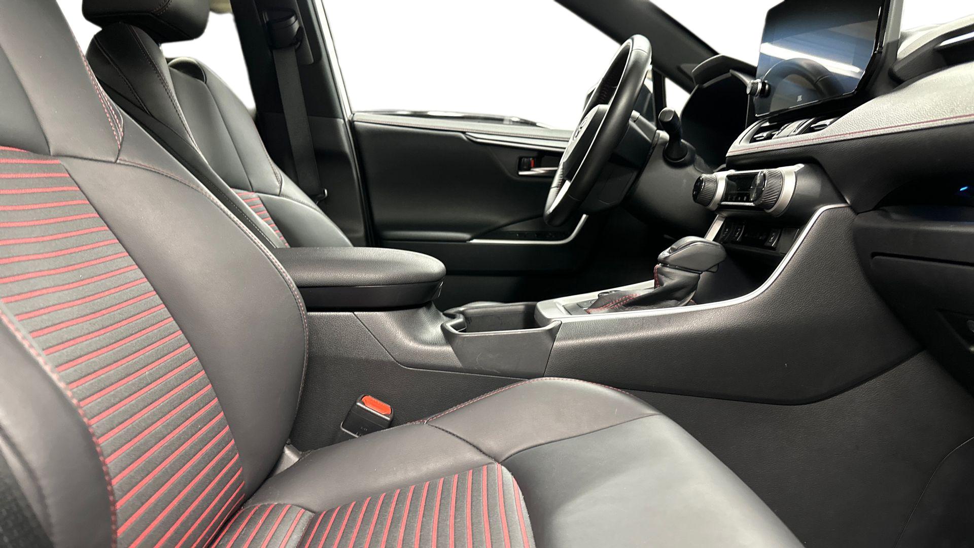 Toyota RAV4 Plug-in 2023