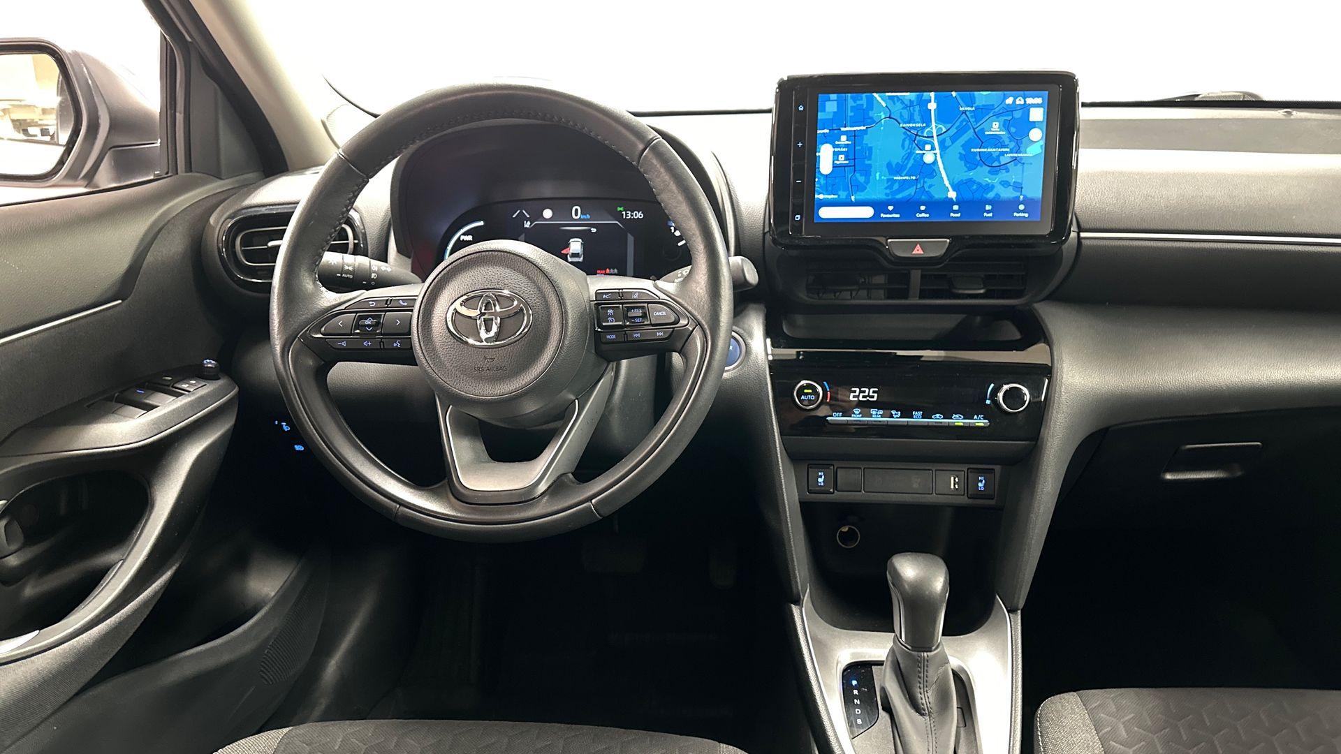 TOYOTA Yaris Cross 2024
