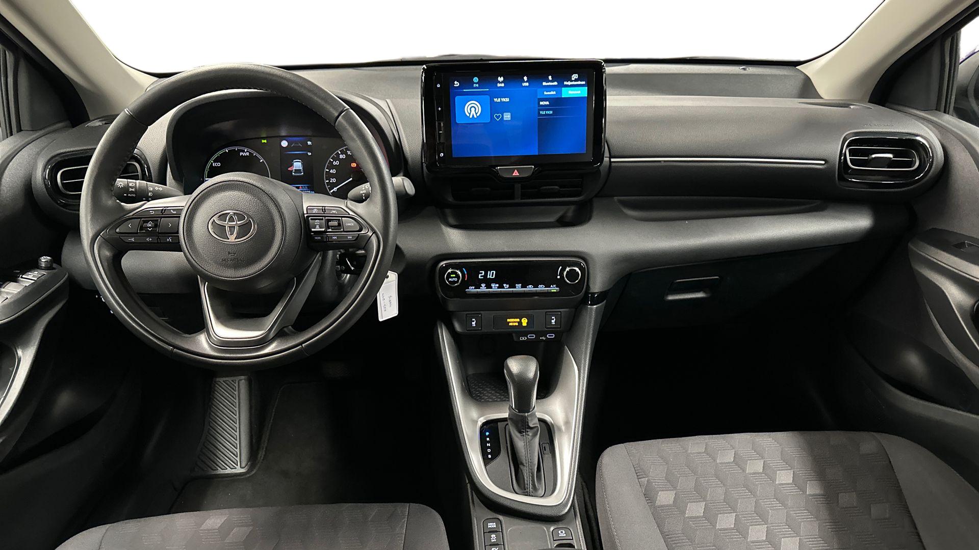 Toyota Yaris 12