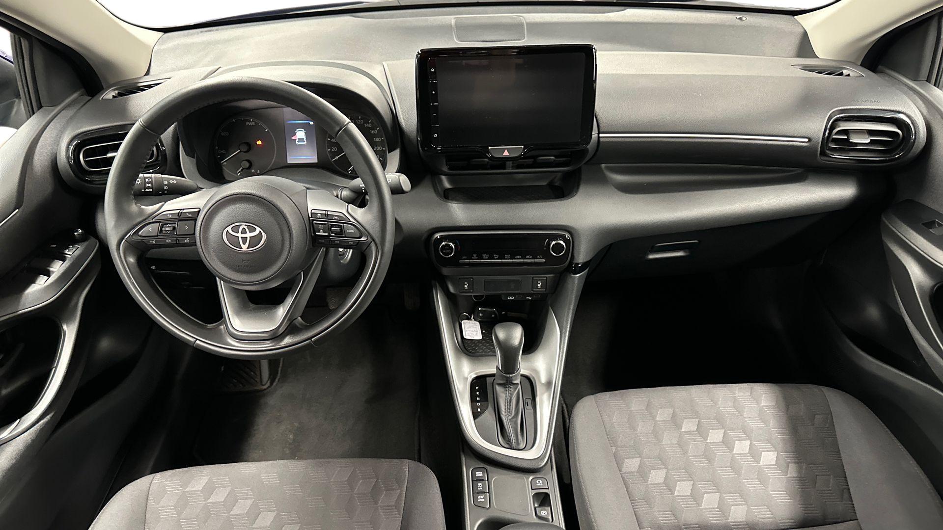 Toyota Yaris 12
