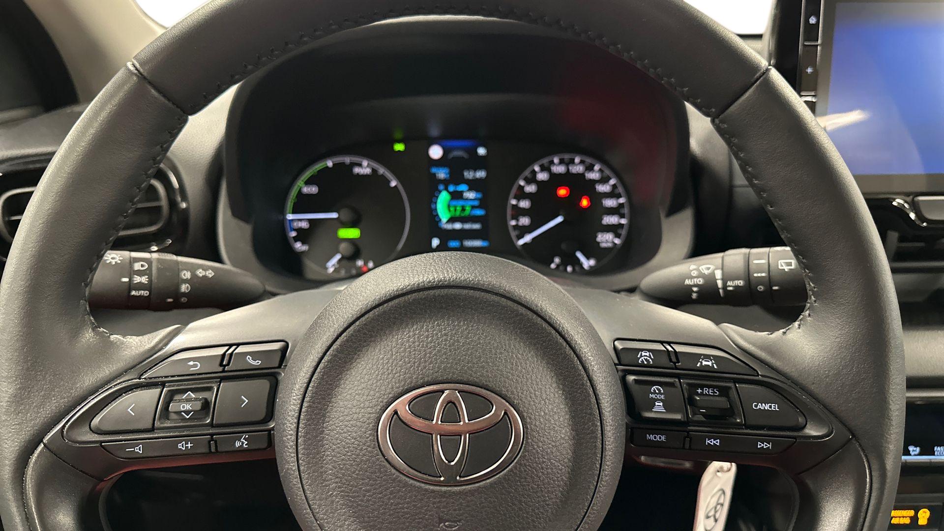 Toyota Yaris 12