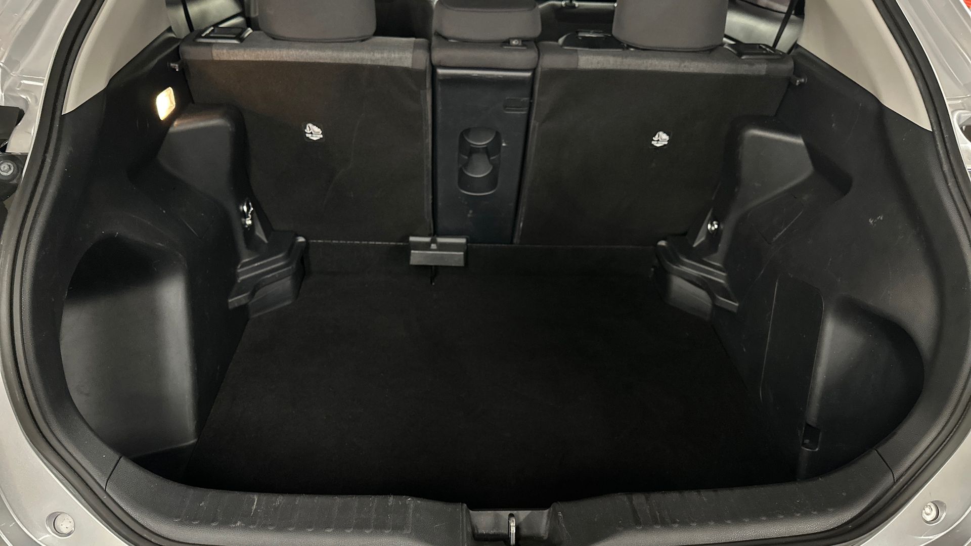 Toyota Yaris Cross 17