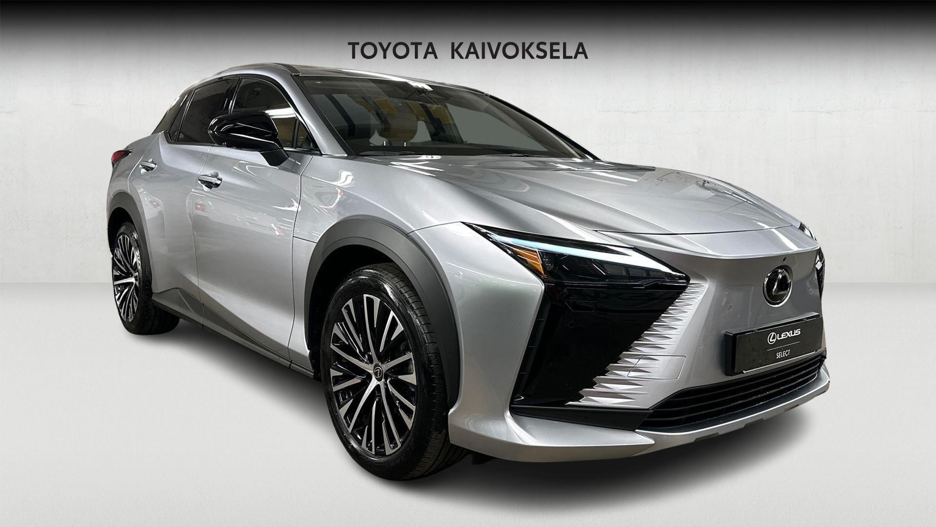 Lexus RZ 8