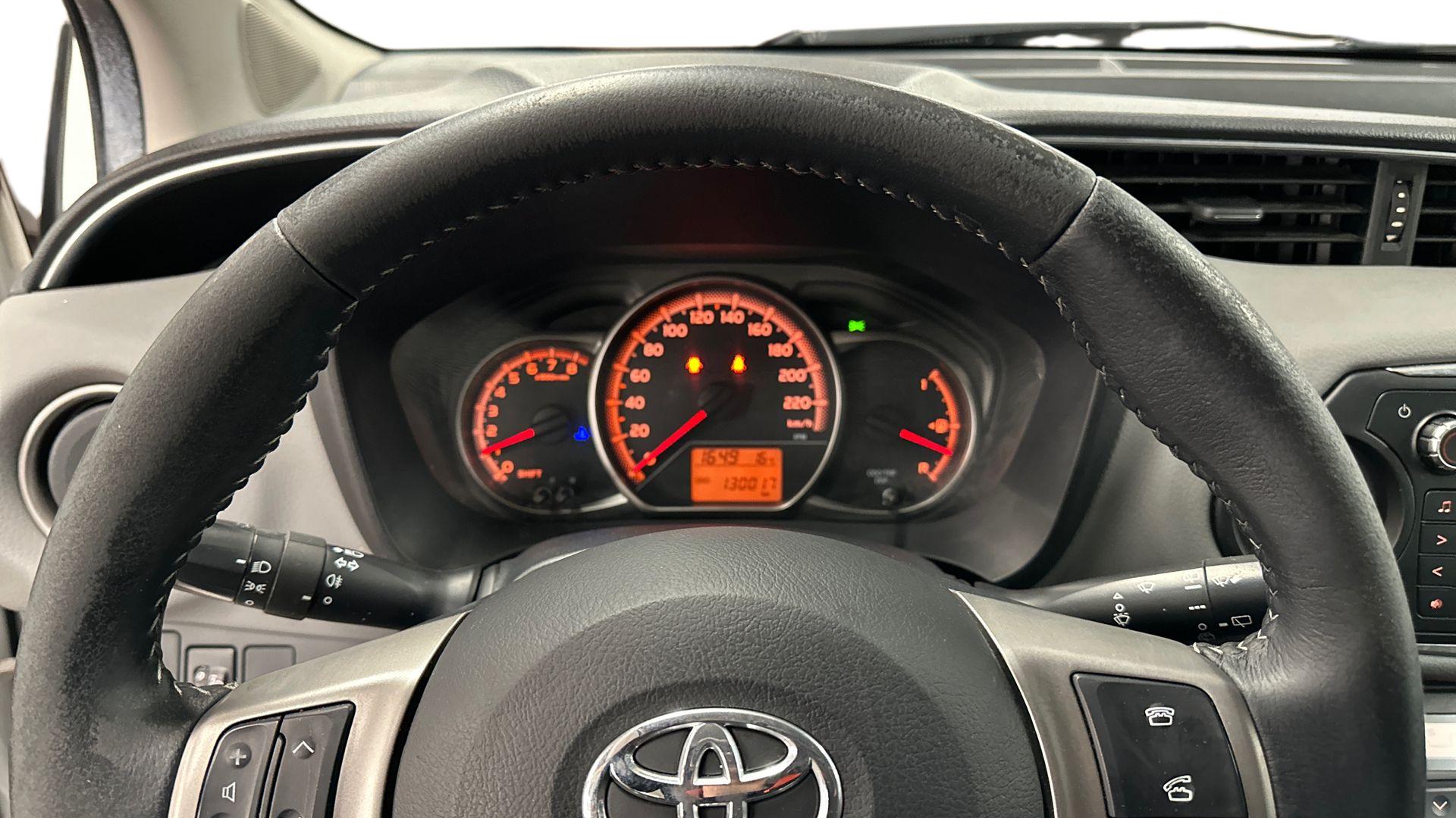 Toyota Yaris 2015