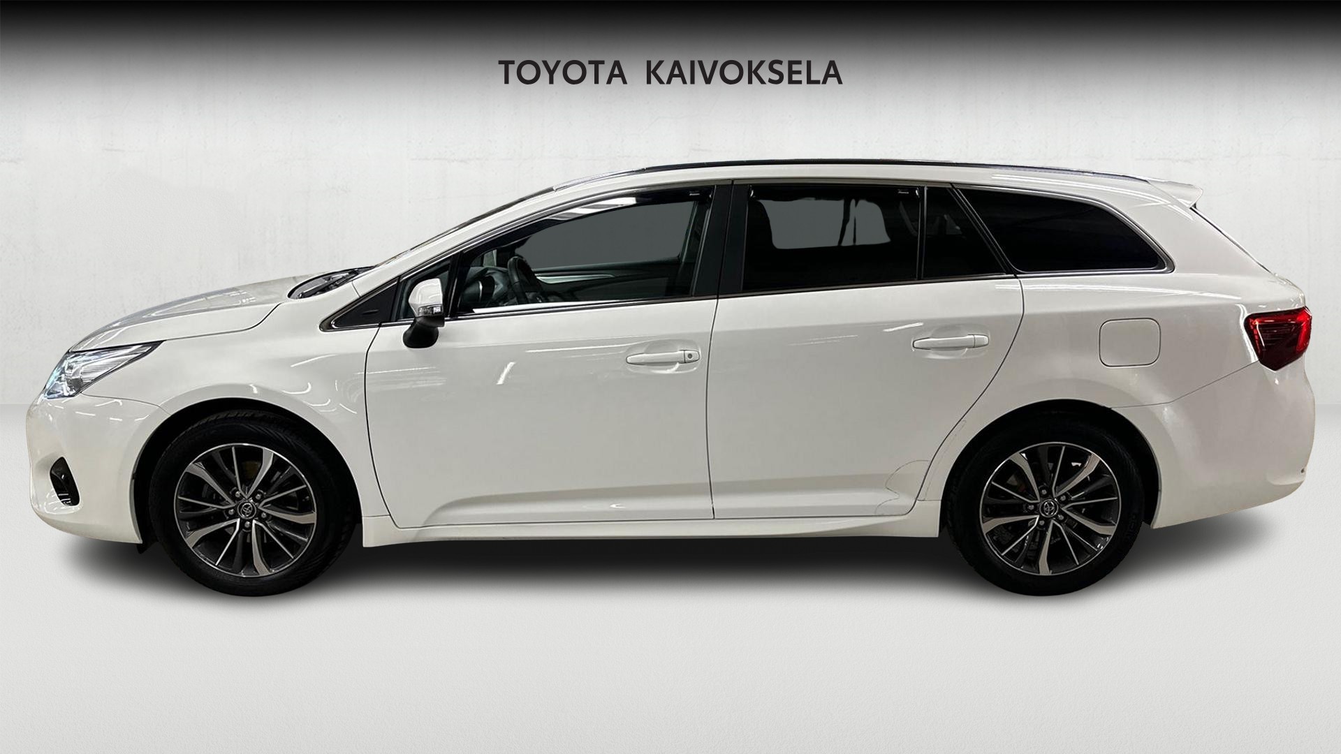 Toyota Avensis 2016