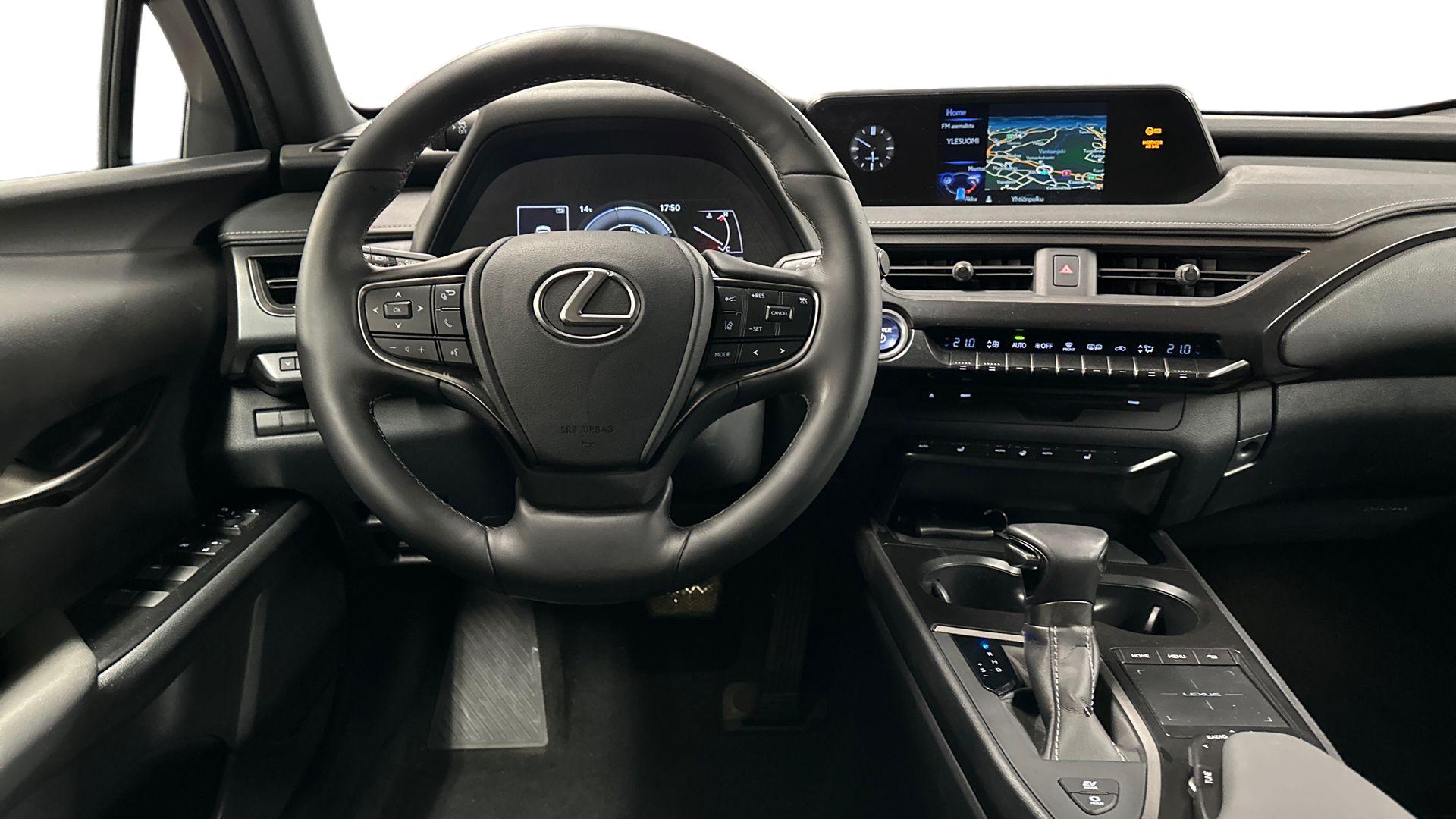 Lexus UX 2021