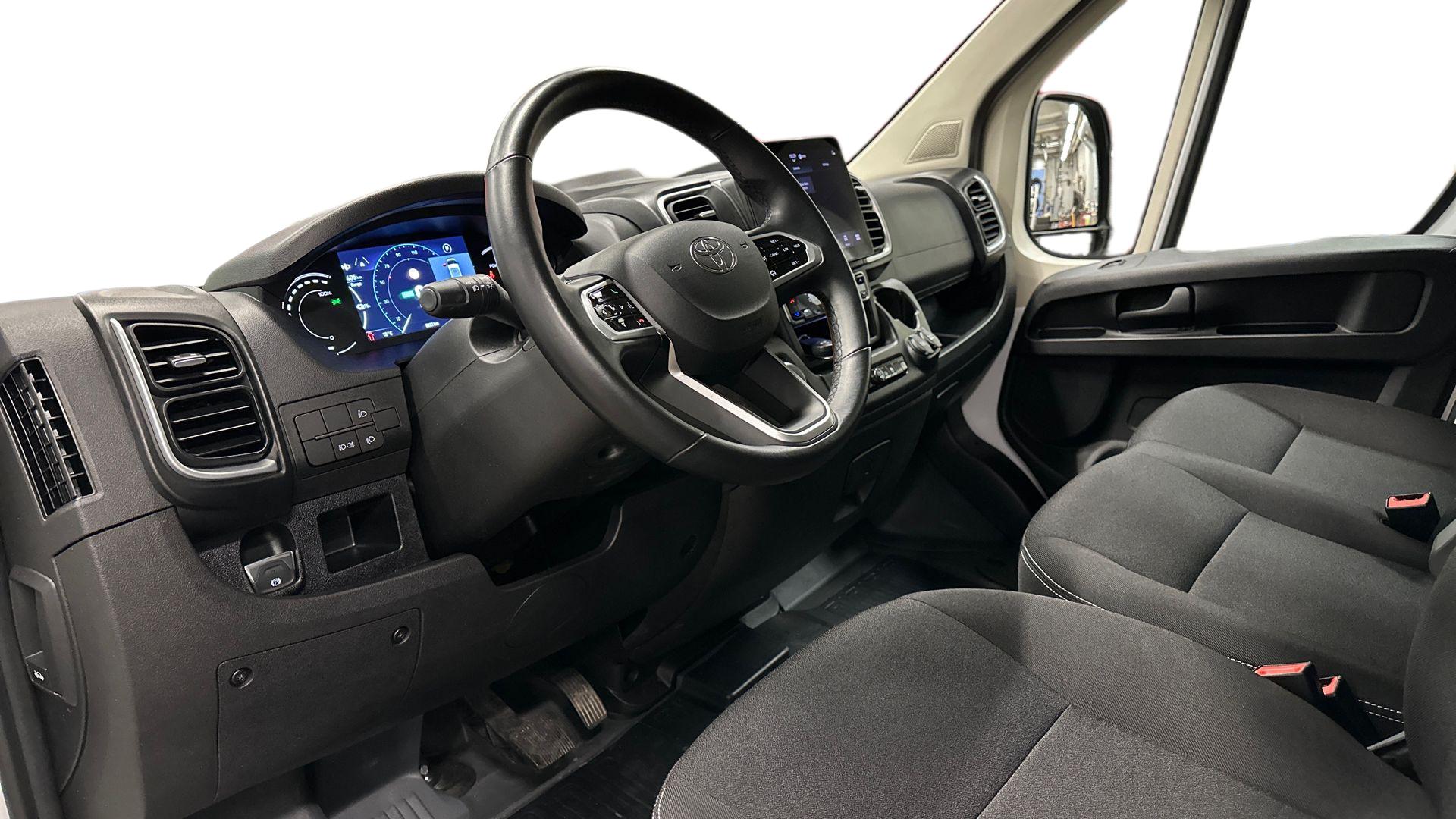 TOYOTA Proace MAX 11
