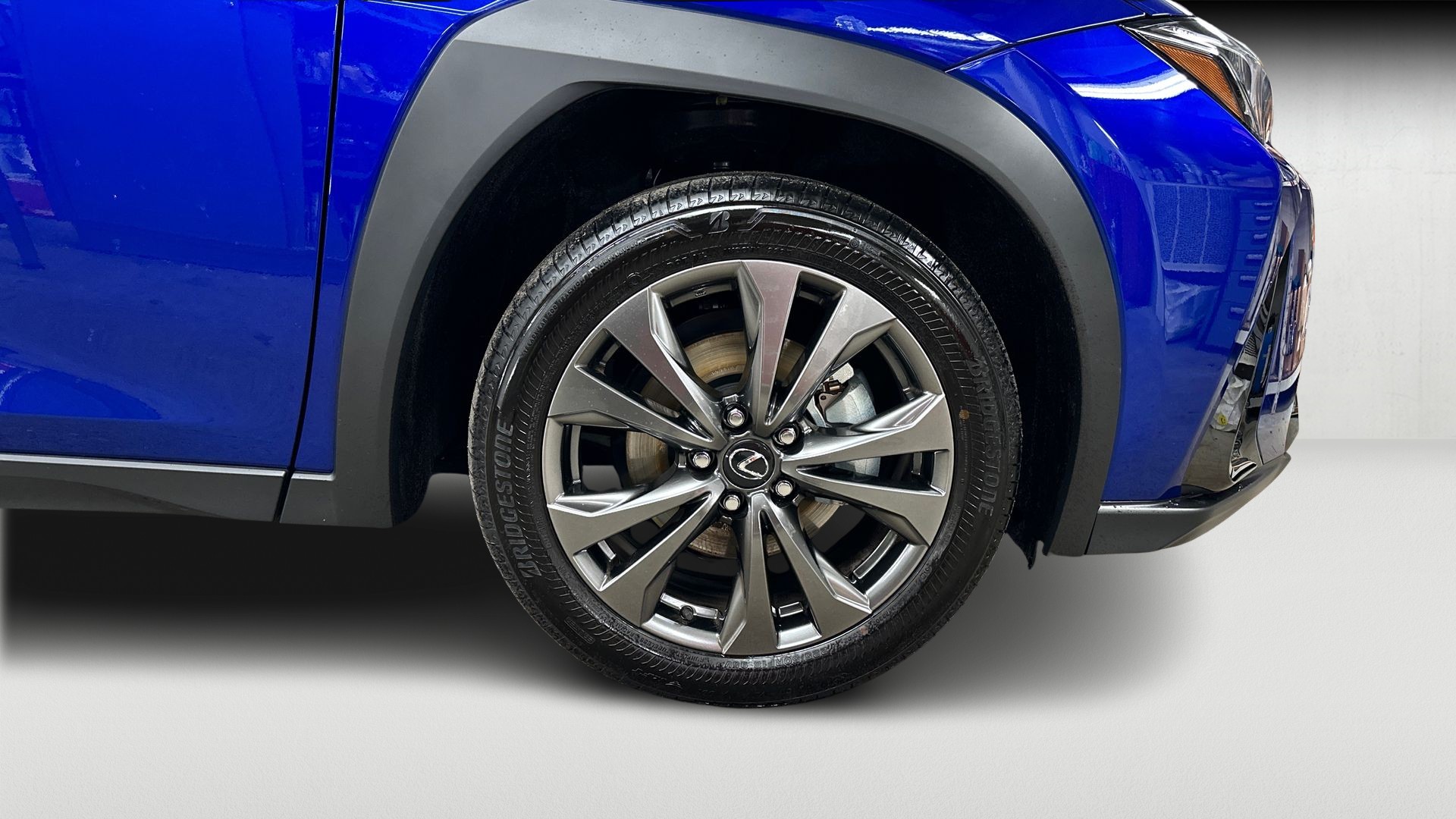 Lexus UX 2026